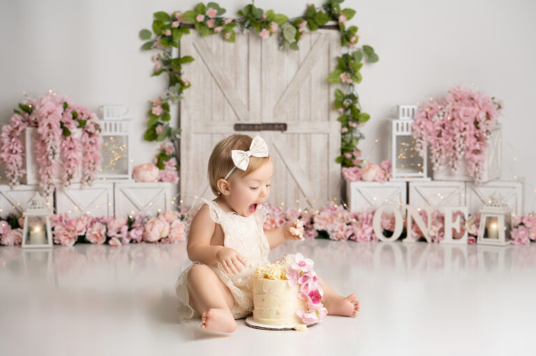 Why Every Parent Should Book A Cake Smash Photoshoot