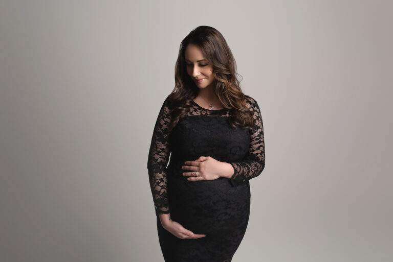 Choosing the Perfect Maternity Photographer
